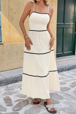 Gwen Spaghetti Strap Bow Back Contrast Trim Maxi Dress